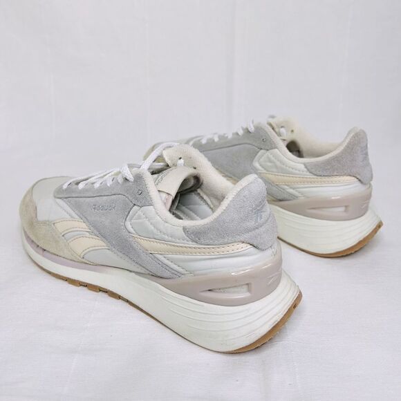 Reebok classic women’s shoes, size 7 - Picture 3 of 6